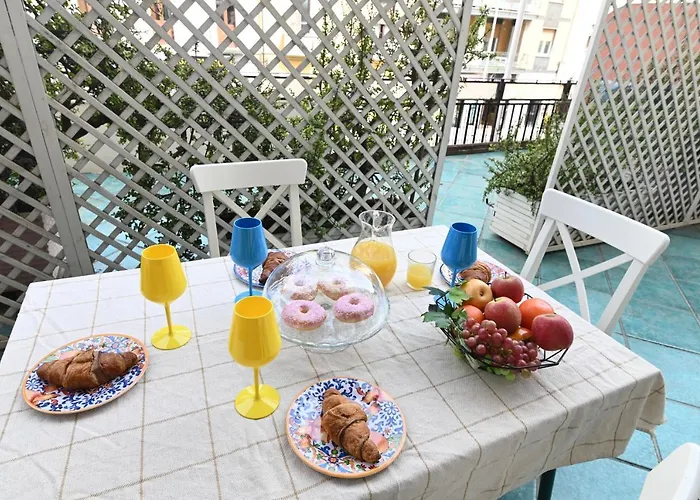 Izzhome Holiday Terrace