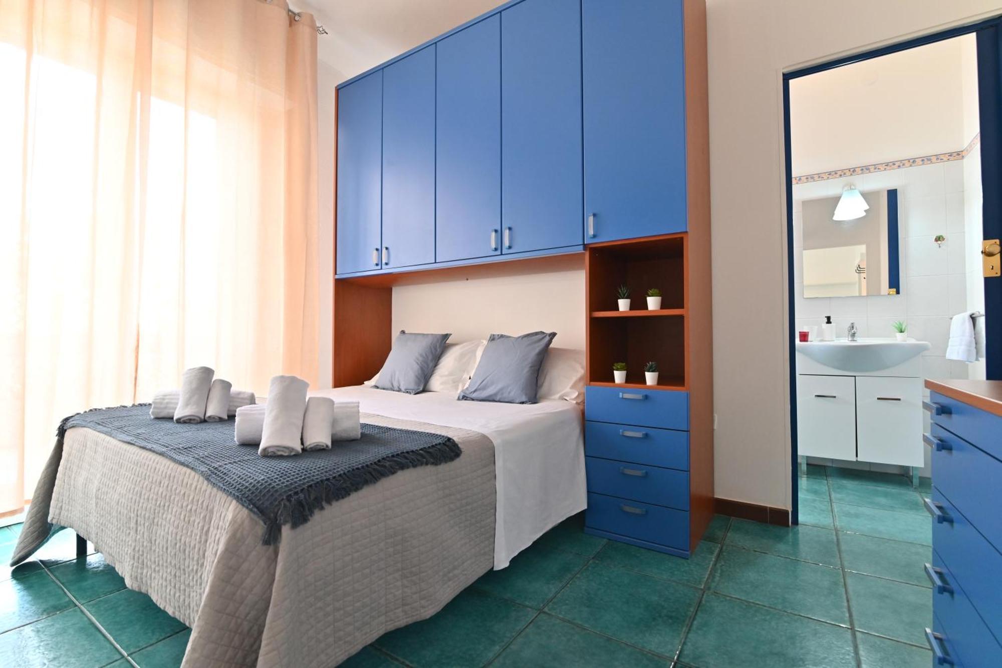 Izzhome Terrace Apartment *